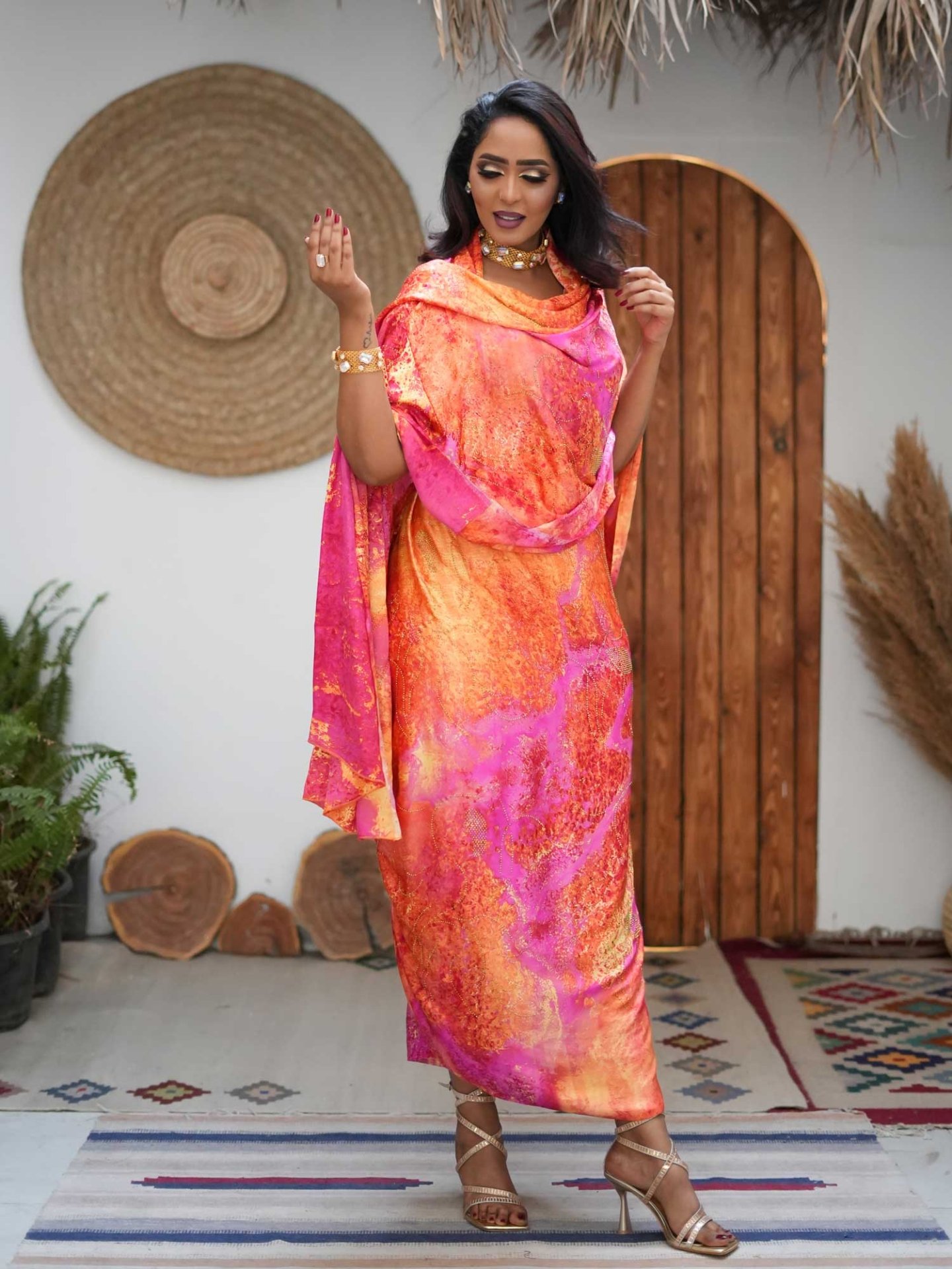 Pink Patterned Tobe